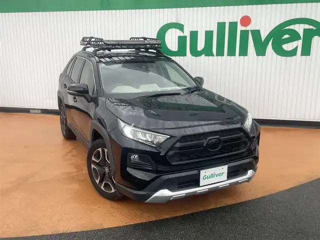 トヨタ ＲＡＶ４ アドベンチャー 三重県 2019(令1)年 8.3万km アティチュードブラックマイカ ALPINEナビ/バックカメラ/ダイナミックトルクベクタリング4WD/セーフティセンス/3灯式LEDヘッドランプ/フロントフォグランプ/ボディ同色電動オート格納ドアミラー/235/55R19タイヤ/　＊19インチアルミホイール/自動防眩インナーミラー/オプティトロンメーター/左右独立温度調整オートエアコン/オレンジステッチ入りブラックレザーシート/パワーシート（運転席）/スマートエントリー/プッシュスタート