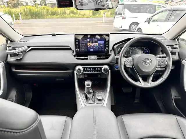 トヨタ ＲＡＶ４ ハイブリッドG 宮城県 2021(令3)年 4.3万km ホワイトパールクリスタルシャイン パノラマムーンルーフ/デジタルインナーミラー/＝＝＝/モデリスタエアロ（F/S/R）/セーフティセンス/・プリクラッシュセーフティ/・レーントレーシングアシスト/・レーダークルーズコントロール/・オートマチックハイビーム/・ロードサインアシスト/先行車発進告知/インテリジェントクリアランスソナー/リアクロストラフィックオートブレーキ/ブラインドスポットモニター/9インチディスプレイオーディオ/・ナビ機能付/・Bluetooth/・フルセグTV/・AppleCarPlay/AndroidAuto/パノラミックビューモニター/ビルトインETC2.0/ドライブレコーダー/AC100V/1500W/ハンズフリーパワーバックドア/合皮シート/運転席メモリー機能付パワーシート/前席シートヒーター/革巻きステアリング/ステアリングヒーター/電動パーキングブレーキ/ブレーキホールド/LEDヘッドランプ/フォグランプ/オートライト/スマートキー＆プッシュスタート/電動格納ミラー/純正18インチAW/純正フロアマット/純正ドアバイザー