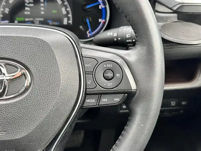 トヨタ ＲＡＶ４ ハイブリッドG 宮城県 2021(令3)年 4.3万km ホワイトパールクリスタルシャイン パノラマムーンルーフ/デジタルインナーミラー/＝＝＝/モデリスタエアロ（F/S/R）/セーフティセンス/・プリクラッシュセーフティ/・レーントレーシングアシスト/・レーダークルーズコントロール/・オートマチックハイビーム/・ロードサインアシスト/先行車発進告知/インテリジェントクリアランスソナー/リアクロストラフィックオートブレーキ/ブラインドスポットモニター/9インチディスプレイオーディオ/・ナビ機能付/・Bluetooth/・フルセグTV/・AppleCarPlay/AndroidAuto/パノラミックビューモニター/ビルトインETC2.0/ドライブレコーダー/AC100V/1500W/ハンズフリーパワーバックドア/合皮シート/運転席メモリー機能付パワーシート/前席シートヒーター/革巻きステアリング/ステアリングヒーター/電動パーキングブレーキ/ブレーキホールド/LEDヘッドランプ/フォグランプ/オートライト/スマートキー＆プッシュスタート/電動格納ミラー/純正18インチAW/純正フロアマット/純正ドアバイザー