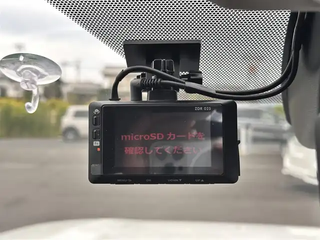 トヨタ ＲＡＶ４ ハイブリッドG 宮城県 2021(令3)年 4.3万km ホワイトパールクリスタルシャイン パノラマムーンルーフ/デジタルインナーミラー/＝＝＝/モデリスタエアロ（F/S/R）/セーフティセンス/・プリクラッシュセーフティ/・レーントレーシングアシスト/・レーダークルーズコントロール/・オートマチックハイビーム/・ロードサインアシスト/先行車発進告知/インテリジェントクリアランスソナー/リアクロストラフィックオートブレーキ/ブラインドスポットモニター/9インチディスプレイオーディオ/・ナビ機能付/・Bluetooth/・フルセグTV/・AppleCarPlay/AndroidAuto/パノラミックビューモニター/ビルトインETC2.0/ドライブレコーダー/AC100V/1500W/ハンズフリーパワーバックドア/合皮シート/運転席メモリー機能付パワーシート/前席シートヒーター/革巻きステアリング/ステアリングヒーター/電動パーキングブレーキ/ブレーキホールド/LEDヘッドランプ/フォグランプ/オートライト/スマートキー＆プッシュスタート/電動格納ミラー/純正18インチAW/純正フロアマット/純正ドアバイザー