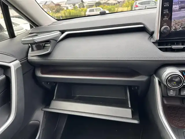 トヨタ ＲＡＶ４ ハイブリッドG 宮城県 2021(令3)年 4.3万km ホワイトパールクリスタルシャイン パノラマムーンルーフ/デジタルインナーミラー/＝＝＝/モデリスタエアロ（F/S/R）/セーフティセンス/・プリクラッシュセーフティ/・レーントレーシングアシスト/・レーダークルーズコントロール/・オートマチックハイビーム/・ロードサインアシスト/先行車発進告知/インテリジェントクリアランスソナー/リアクロストラフィックオートブレーキ/ブラインドスポットモニター/9インチディスプレイオーディオ/・ナビ機能付/・Bluetooth/・フルセグTV/・AppleCarPlay/AndroidAuto/パノラミックビューモニター/ビルトインETC2.0/ドライブレコーダー/AC100V/1500W/ハンズフリーパワーバックドア/合皮シート/運転席メモリー機能付パワーシート/前席シートヒーター/革巻きステアリング/ステアリングヒーター/電動パーキングブレーキ/ブレーキホールド/LEDヘッドランプ/フォグランプ/オートライト/スマートキー＆プッシュスタート/電動格納ミラー/純正18インチAW/純正フロアマット/純正ドアバイザー