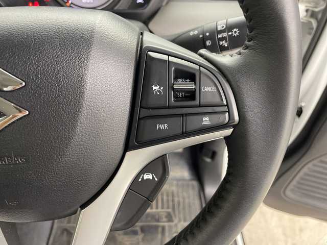 スズキ スペーシア ギア HYBRID XZ 鹿児島県 2023(令5)年 1.9万km ピュアホワイトP 純正ディスプレイオーディオ/（CD/フルセグTV）/全方位カメラ/スズキセーフティーサポート/両側パワースライドドア/アダプティブクルーズコントロール/前席シートヒーター/リアサーキュレーター/LEDヘッドライト/コーナーセンサ―/前後ドライブレコーダー/ETC/ルーフレール/純正アルミホイール