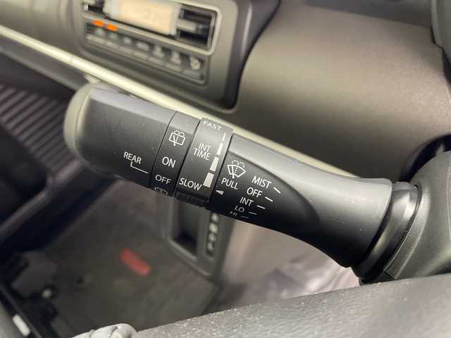 スズキ スペーシア ギア HYBRID XZ 鹿児島県 2023(令5)年 1.9万km ピュアホワイトP 純正ディスプレイオーディオ/（CD/フルセグTV）/全方位カメラ/スズキセーフティーサポート/両側パワースライドドア/アダプティブクルーズコントロール/前席シートヒーター/リアサーキュレーター/LEDヘッドライト/コーナーセンサ―/前後ドライブレコーダー/ETC/ルーフレール/純正アルミホイール