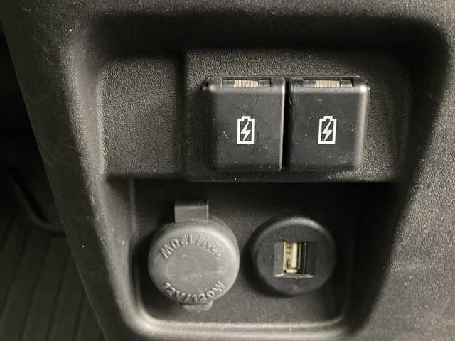 スズキ スペーシア ギア HYBRID XZ 鹿児島県 2023(令5)年 1.9万km ピュアホワイトP 純正ディスプレイオーディオ/（CD/フルセグTV）/全方位カメラ/スズキセーフティーサポート/両側パワースライドドア/アダプティブクルーズコントロール/前席シートヒーター/リアサーキュレーター/LEDヘッドライト/コーナーセンサ―/前後ドライブレコーダー/ETC/ルーフレール/純正アルミホイール