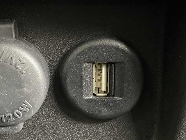 スズキ スペーシア ギア HYBRID XZ 鹿児島県 2023(令5)年 1.9万km ピュアホワイトP 純正ディスプレイオーディオ/（CD/フルセグTV）/全方位カメラ/スズキセーフティーサポート/両側パワースライドドア/アダプティブクルーズコントロール/前席シートヒーター/リアサーキュレーター/LEDヘッドライト/コーナーセンサ―/前後ドライブレコーダー/ETC/ルーフレール/純正アルミホイール