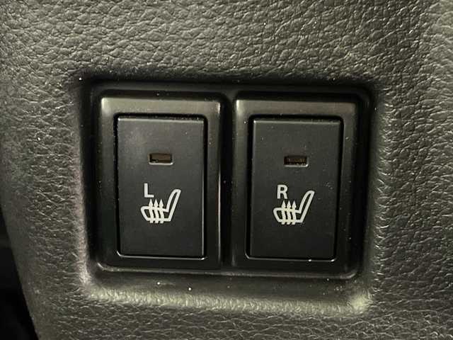 スズキ スペーシア ギア HYBRID XZ 鹿児島県 2023(令5)年 1.9万km ピュアホワイトP 純正ディスプレイオーディオ/（CD/フルセグTV）/全方位カメラ/スズキセーフティーサポート/両側パワースライドドア/アダプティブクルーズコントロール/前席シートヒーター/リアサーキュレーター/LEDヘッドライト/コーナーセンサ―/前後ドライブレコーダー/ETC/ルーフレール/純正アルミホイール