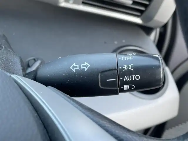 ホンダ フリード ハイブリット ジャストセレクション 埼玉県 2013(平25)年 8.7万km モダンスティールM (株)IDOMが運営する【じしゃロン川越店】の自社ローン専用車両になります。こちらは現金またはオートローンご利用時の価格です。自社ローンご希望の方は別途その旨お申付け下さい/純正メモリーナビ　VXM-122VFi/フルセグ/Bluetooth/CD/DVD/AM/FM/バックカメラ/クルーズコントロール/両側パワースライドドア/スマートキー/HIDオートライト/ステアリングリモコン/ウインカーミラー/サイド＆リアスポイラー/純正フロアマット/ナビ取扱説明書/車両取扱説明書