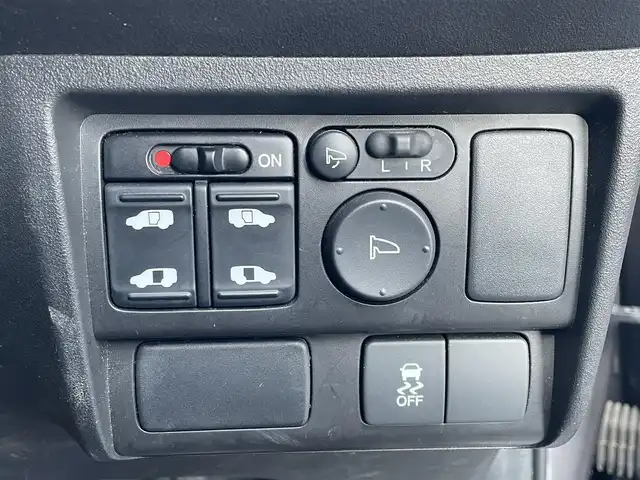 ホンダ フリード ハイブリット ジャストセレクション 埼玉県 2013(平25)年 8.7万km モダンスティールM (株)IDOMが運営する【じしゃロン川越店】の自社ローン専用車両になります。こちらは現金またはオートローンご利用時の価格です。自社ローンご希望の方は別途その旨お申付け下さい/純正メモリーナビ　VXM-122VFi/フルセグ/Bluetooth/CD/DVD/AM/FM/バックカメラ/クルーズコントロール/両側パワースライドドア/スマートキー/HIDオートライト/ステアリングリモコン/ウインカーミラー/サイド＆リアスポイラー/純正フロアマット/ナビ取扱説明書/車両取扱説明書