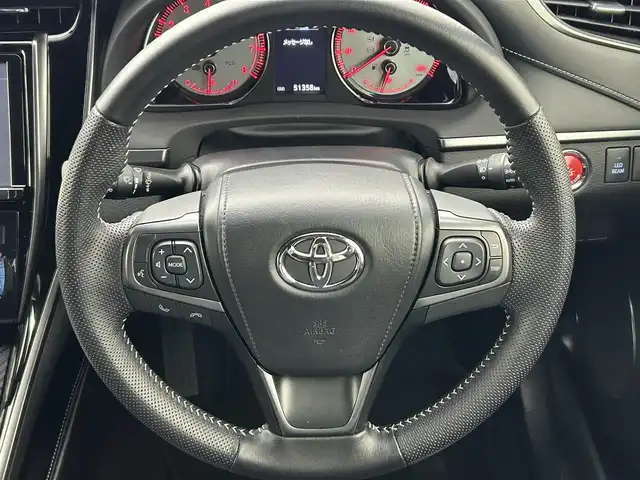 トヨタ ハリアー エレガンス G’s 熊本県 2015(平27)年 5.2万km ホワイトパールクリスタルシャイン 純正ナビ（ＣＤ・ＤＶＤ・フルセグ・ＳＤ・ＢＴ）/バックカメラ　/ビルトインＥＴＣ　/社外前後ドライブレコーダー　/純正エアロ（Ｆ・Ｒ・リアスポイラー）/運転席パワーシート/アイドリングストップ　/横滑り防止/ハーフレザーシート/純正フロアマット/純正19インチAW/オートライト/LEDヘッドライト/フォグライト/スマートキー/プッシュスタート/スペアキー1本/取扱説明書