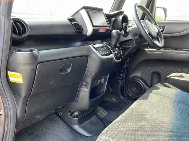 ホンダ Ｎ ＢＯＸ G Lパッケージ 新潟県 2015(平27)年 5.6万km プレミアムディープモカパール 4WD/社外メモリナビ(CN-E205D)/CD/ワンセグテレビ/バックカメラ/ETC/片側パワースライドドア/ベンチシート/シートヒーター /スマートキー/プッシュスタート/社外14インチアルミホイール