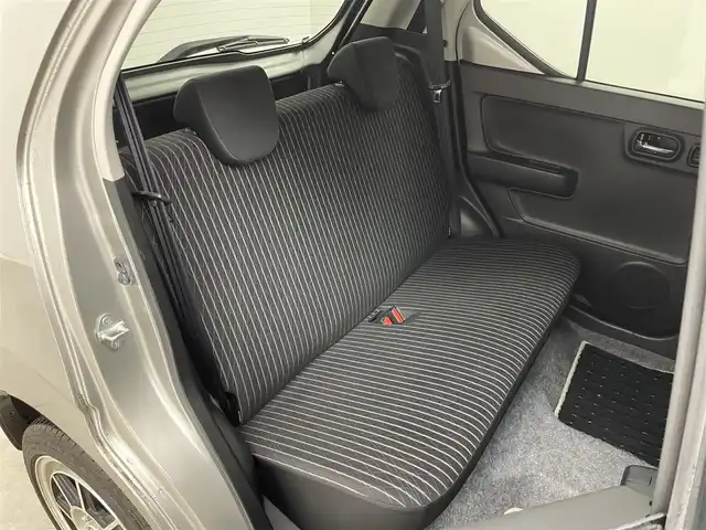 スズキ アルト ワークス 埼玉県 2015(平27)年 3.3万km スチールシルバーM 社外ナビ　バックカメラ　ＥＴＣ　ＨＩＤライト　レーダーブレーキサポート　ＣＤ再生　ステアリングスイッチ　スマートキー　プッシュスタート　ＲＥＣＡＲＯシート　社外アルミ　フロアマット　オートライト