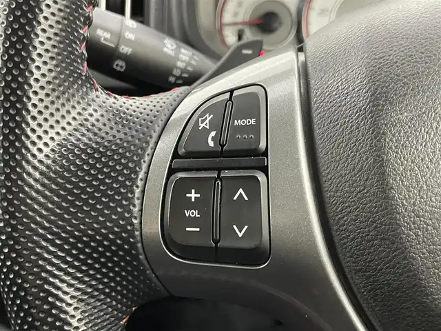 スズキ アルト ワークス 埼玉県 2015(平27)年 3.3万km スチールシルバーM 社外ナビ　バックカメラ　ＥＴＣ　ＨＩＤライト　レーダーブレーキサポート　ＣＤ再生　ステアリングスイッチ　スマートキー　プッシュスタート　ＲＥＣＡＲＯシート　社外アルミ　フロアマット　オートライト