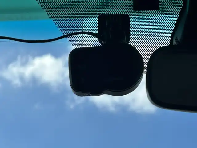 トヨタ カムリ ハイブリット 沖縄県 2012(平24)年 6.8万km グレーメタリック (株)IDOMが運営する【じしゃロンコザ店】の自社ローン対象車両になります。こちらは現金ご利用時の価格です。自社ローンご希望の方は別途その旨お申付け下さい。/・プッシュスタート　/・ナビ　/・バックカメラ　/・Ｂｌｕｅｔｏｏｔｈ接続　/・ＥＴＣ　/・ドライブレコーダー　/・クルーズコントロール　/・横滑り防止装置　/・盗難防止装置　/・純正フロアマット　/・パワーシート　/・カーテンエアバック