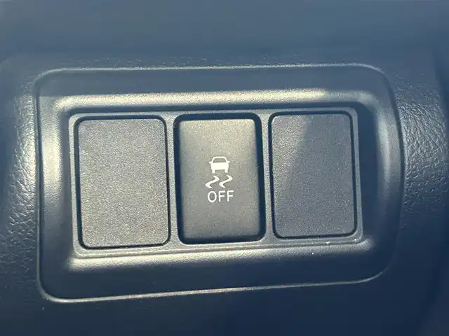 トヨタ カムリ ハイブリット 沖縄県 2012(平24)年 6.8万km グレーメタリック (株)IDOMが運営する【じしゃロンコザ店】の自社ローン対象車両になります。こちらは現金ご利用時の価格です。自社ローンご希望の方は別途その旨お申付け下さい。/・プッシュスタート　/・ナビ　/・バックカメラ　/・Ｂｌｕｅｔｏｏｔｈ接続　/・ＥＴＣ　/・ドライブレコーダー　/・クルーズコントロール　/・横滑り防止装置　/・盗難防止装置　/・純正フロアマット　/・パワーシート　/・カーテンエアバック