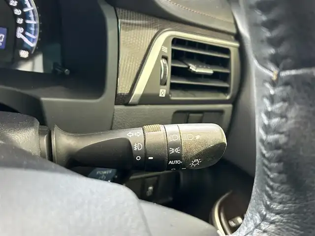 トヨタ カムリ ハイブリット 沖縄県 2012(平24)年 6.8万km グレーメタリック (株)IDOMが運営する【じしゃロンコザ店】の自社ローン対象車両になります。こちらは現金ご利用時の価格です。自社ローンご希望の方は別途その旨お申付け下さい。/・プッシュスタート　/・ナビ　/・バックカメラ　/・Ｂｌｕｅｔｏｏｔｈ接続　/・ＥＴＣ　/・ドライブレコーダー　/・クルーズコントロール　/・横滑り防止装置　/・盗難防止装置　/・純正フロアマット　/・パワーシート　/・カーテンエアバック