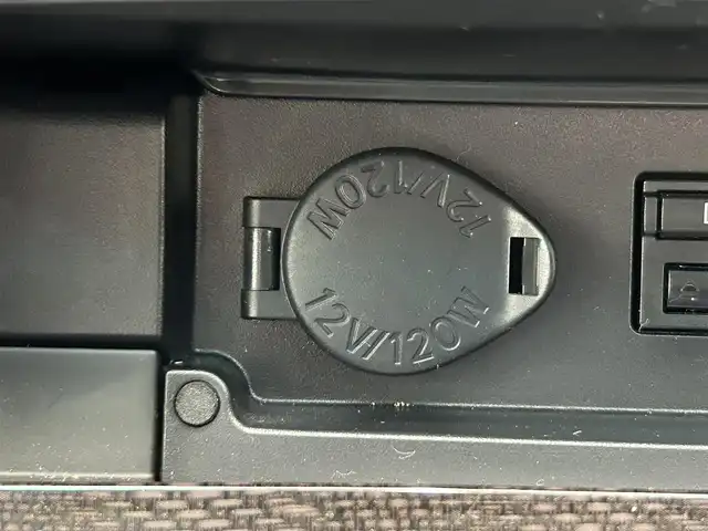 トヨタ カムリ ハイブリット 沖縄県 2012(平24)年 6.8万km グレーメタリック (株)IDOMが運営する【じしゃロンコザ店】の自社ローン対象車両になります。こちらは現金ご利用時の価格です。自社ローンご希望の方は別途その旨お申付け下さい。/・プッシュスタート　/・ナビ　/・バックカメラ　/・Ｂｌｕｅｔｏｏｔｈ接続　/・ＥＴＣ　/・ドライブレコーダー　/・クルーズコントロール　/・横滑り防止装置　/・盗難防止装置　/・純正フロアマット　/・パワーシート　/・カーテンエアバック