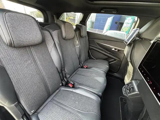 プジョー ５００８ GTライン ブルーHDi 熊本県 2020(令2)年 6.2万km 白 ワンオーナー/サンルーフ/純正ディスプレイオーディオ/【Bluetooth再生/Applecarplay/Androidauto）】/バックカメラ/サイドカメラ/後部モニター/アクティブセーフティブレーキ/レーンキープアシスト/パーキングセンサー/インテリジェントハイビーム/タイヤ空気圧警告システム/ハンズフリー電動テールゲート/パドルシフト/ブラインドスポットモニター/トラクションコントロール/純正18インチAW/純正LEDオートライト/メモリーシート/シートヒーター/ETC