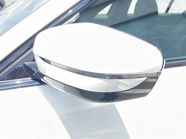 ＢＭＷ ３２０ｄ xDrive Mスポーツ 埼玉県 2022(令4)年 2.6万km アルピンホワイトⅢ ４WDターボ/ハーフレザーシート/純正メーカーナビ/　Bluetooth/AppleCarPlay/USB/インテリジェントセーフティ/　・衝突回避アシスト/　・レーンディパーチャーウォーニング/　・レーンチェンジウォーニング/　・逆走警告/アクティブクルーズコントロール/パークディスタンスコントロール/ダイナミック・スタビリティ・コントロール/前席パワーシート/前席シートヒーター/LEDヘッドライト&フォグ/パドルシフト/純正前後ドライブレコーダー/純正ルームミラー型ビルトインETC/USB入力端子タイプA/タイプC/スマートキーx2