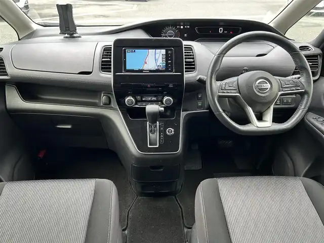 日産 セレナ ハイウェイスター V 島根県 2020(令2)年 5.8万km ブリリアントホワイトパール 登録時走行距離58013km/KENWOODメモリナビゲーション/地デジＴＶ/CD/DVD/FM/AM/Bluetooth/セーフティAパック/SRSエアバック【カーテン/サイド】/インテリジェントアラウンドビューモニター/ふらつき警報/ヒーター付ドアミラー/全方位運転支援システム/インテリジェントエマージェンシーブレーキ/標識認識機能/踏み間違い衝突防止アシスト/車線逸脱防止支援システム/車線逸脱警報/後側方衝突防止支援システム/後側方車両検知警報/後退時車両検知警報/クルーズコントロール/ハンズフリーパワーバックドア【運転席側/助手席側】/アダプティブLEDヘッドランプ/オートライト/純正１６インチアルミホイール/SRSエアバック【運転席/助手席】/オートエアコン/リアオートエアコン/ETC/ドライブレコーダー/インテリジェントキー/プッシュエンジンスターター/保証書/取扱説明書/スペアキー１本