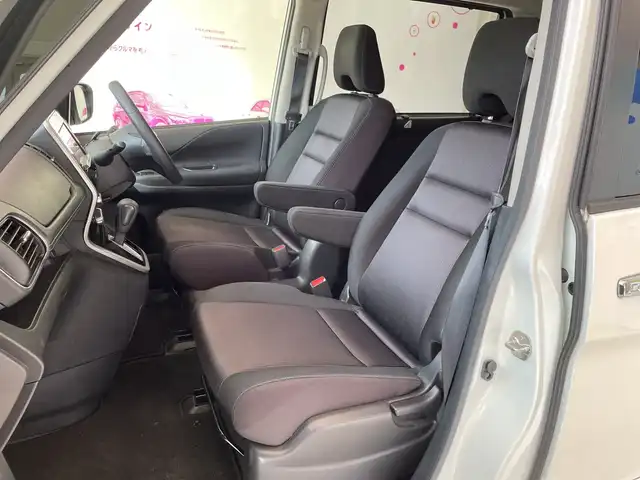 日産 セレナ ハイウェイスターVセレクションⅡ 埼玉県 2019(平31)年 4.8万km ブリリアントホワイトパール エマージェンシーブレーキ　/メモリナビ/　　CD/DVD/BT/フルセグ　/アラウンドビューモニター /両側パワースライドドア /クルーズコントロール /LEDオートライト /純正16インチアルミホイール /ETC