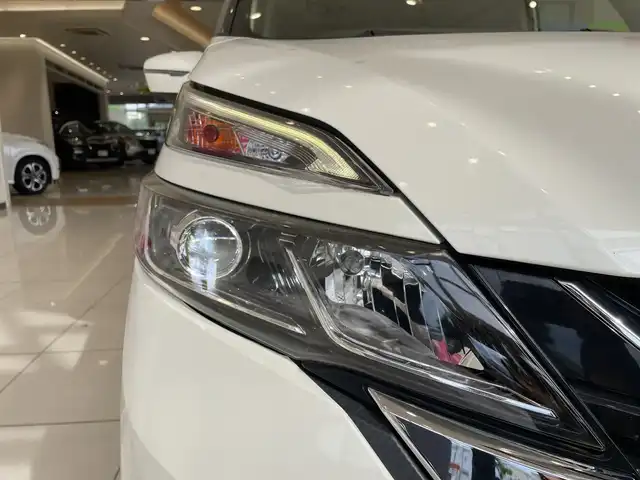 日産 セレナ ハイウェイスターVセレクションⅡ 埼玉県 2019(平31)年 4.8万km ブリリアントホワイトパール エマージェンシーブレーキ　/メモリナビ/　　CD/DVD/BT/フルセグ　/アラウンドビューモニター /両側パワースライドドア /クルーズコントロール /LEDオートライト /純正16インチアルミホイール /ETC