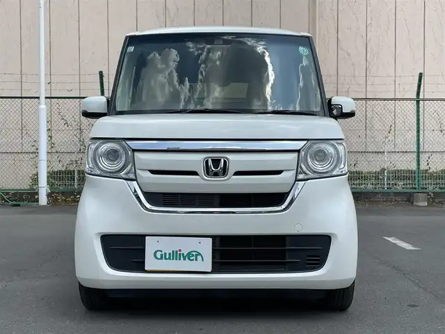 ホンダ Ｎ ＢＯＸ G L ホンダセンシング 東京都 2017(平29)年 7万km プレミアムホワイトパールⅡ Honda SENSING/・衝突軽減ブレーキ（CMBS）/・誤発進抑制機能/・後方誤発進抑制機能/・歩行者事故低減ステアリング/・路外逸脱抑制機能/・ACC（アダプティブ・クルーズ・コントロール）/・LKAS（車線維持支援システム）/・オートハイビーム/・先行車発進お知らせ機能/・標識認識機能/ナビ装着用スペシャルパッケージ/純正ナビ（VXM-184Ci）/AM/FM/CD/iPod/SD/USB/Bluetooth/バックカメラ/左側パワースライドドア/フルLEDヘッドライト（プロジェクタータイプ）/チップアップ＆ダイブダウン機構付スライドリアシート/360°スーパーUV・IRカットパッケージ/Hondaスマートキーシステム（スマートキー×２）/ETC/ドライブレコーダー/保証書/取扱説明書