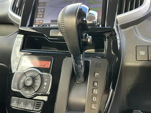 スズキ ソリオ バンディット HV MV 新潟県 2018(平30)年 5.9万km スーパーブラックパール ワンオーナー/純正8型ナビ/(AM/FM/CD/DVD/BT/フルセグ)/両側パワースライドドア/ETC/アイドリングストップ/シートヒーター/革巻きステアリング/ステアリングスイッチ/AUTOライト/LEDヘッドライト/フォグランプ/電格ミラー/横滑り防止/プッシュスタート/スマートキー
