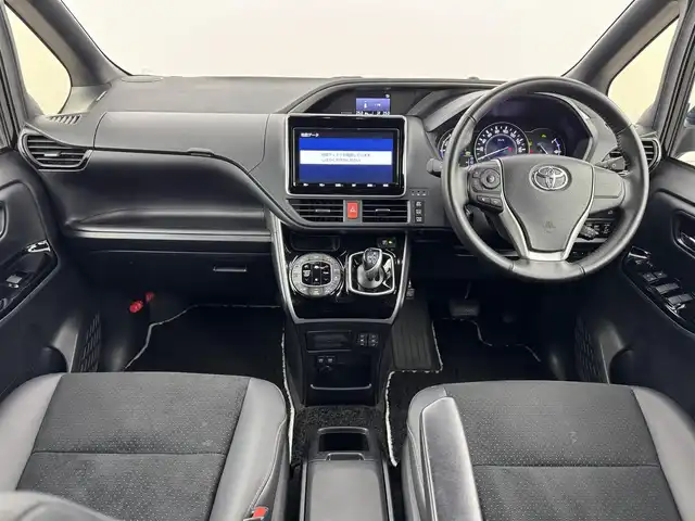 トヨタ ヴォクシー ハイブリッド ZS 煌Ⅲ 福岡県 2021(令3)年 6万km ブラック 純正９型ナビ／フルセグＴＶ　/バックカメラ　/ビルトインＥＴＣ　/クルーズコントロール　/コーナーセンサー　/衝突被害軽減　/レーンキープ　/アクセル踏み間違い防止　/オートマチックハイビーム　/両側電動スライドドア　/ハーフレザーシート　/シートヒーター　/Ｗエアコン　/純正１６インチアルミホイール