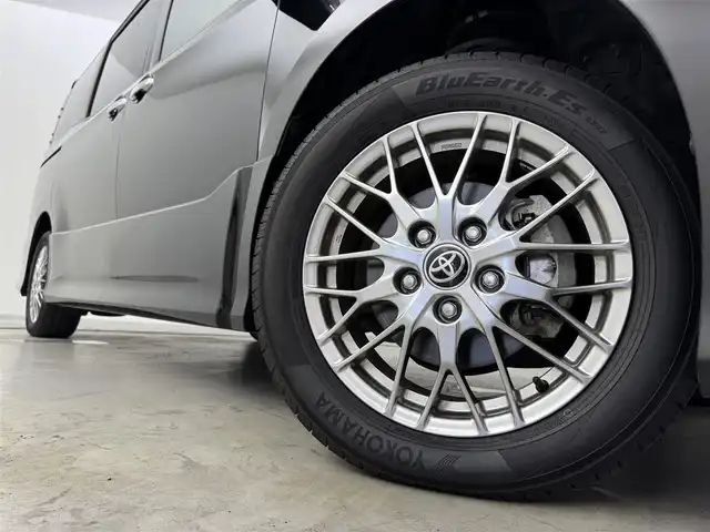 トヨタ ヴォクシー ハイブリッド ZS 煌Ⅲ 福岡県 2021(令3)年 6万km ブラック 純正９型ナビ／フルセグＴＶ　/バックカメラ　/ビルトインＥＴＣ　/クルーズコントロール　/コーナーセンサー　/衝突被害軽減　/レーンキープ　/アクセル踏み間違い防止　/オートマチックハイビーム　/両側電動スライドドア　/ハーフレザーシート　/シートヒーター　/Ｗエアコン　/純正１６インチアルミホイール