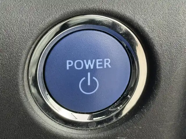 トヨタ ヴォクシー ハイブリッド ZS 煌Ⅲ 福岡県 2021(令3)年 6万km ブラック 純正９型ナビ／フルセグＴＶ　/バックカメラ　/ビルトインＥＴＣ　/クルーズコントロール　/コーナーセンサー　/衝突被害軽減　/レーンキープ　/アクセル踏み間違い防止　/オートマチックハイビーム　/両側電動スライドドア　/ハーフレザーシート　/シートヒーター　/Ｗエアコン　/純正１６インチアルミホイール