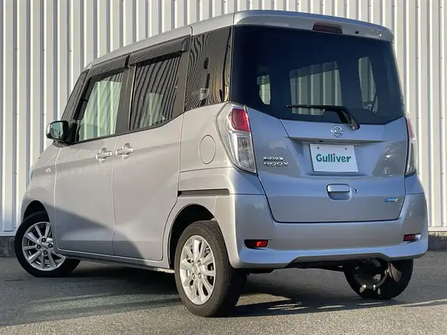 日産 デイズ ルークス X Vセレクション 福岡県 2016(平28)年 6.6万km クールシルバー 純正ナビ（ＭＭ３１６Ｄ－Ｗ）　/全周囲カメラ　/両側パワースライドドア　/エマージェンシーブレーキ　/アイドリングストップ　/スマートキー　/プッシュスタート　/フルセグＴＶ　/ＣＤ／ＤＶＤ再生　/Ｂｌｕｅｔｏｏｔｈ