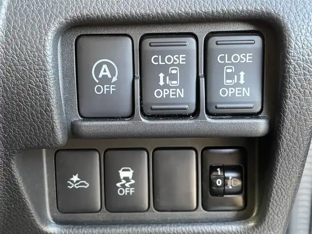 日産 デイズ ルークス X Vセレクション 福岡県 2016(平28)年 6.6万km クールシルバー 純正ナビ（ＭＭ３１６Ｄ－Ｗ）　/全周囲カメラ　/両側パワースライドドア　/エマージェンシーブレーキ　/アイドリングストップ　/スマートキー　/プッシュスタート　/フルセグＴＶ　/ＣＤ／ＤＶＤ再生　/Ｂｌｕｅｔｏｏｔｈ