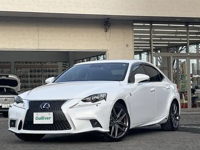 レクサス ＩＳ 300h Fスポーツ 宮城県 2013(平25)年 5.5万km ホワイトノーヴァガラスフレーク １オーナー//純正ＳＤナビ（フルセグＴＶ、ラジオ、ブルーレイ、ＳＤ、ＢＴ）//前後ドラレコ//純正ＡＷ//スペアキー//ビルトインＥＴＣ//追従型クルコン//純正フロアマット//追従型クルコン//USBポート//ワイパーデアイサー//前席パワーシーター//前席シートヒーター//横滑り防止機能//プッシュスタート//バックカメラ