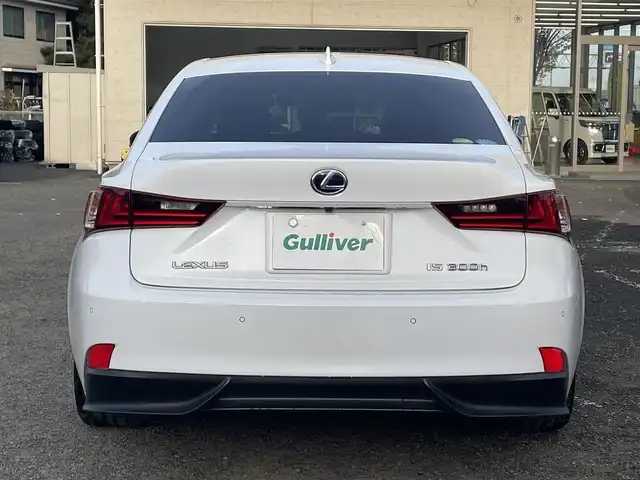 レクサス ＩＳ 300h Fスポーツ 宮城県 2013(平25)年 5.5万km ホワイトノーヴァガラスフレーク １オーナー//純正ＳＤナビ（フルセグＴＶ、ラジオ、ブルーレイ、ＳＤ、ＢＴ）//前後ドラレコ//純正ＡＷ//スペアキー//ビルトインＥＴＣ//追従型クルコン//純正フロアマット//追従型クルコン//USBポート//ワイパーデアイサー//前席パワーシーター//前席シートヒーター//横滑り防止機能//プッシュスタート//バックカメラ