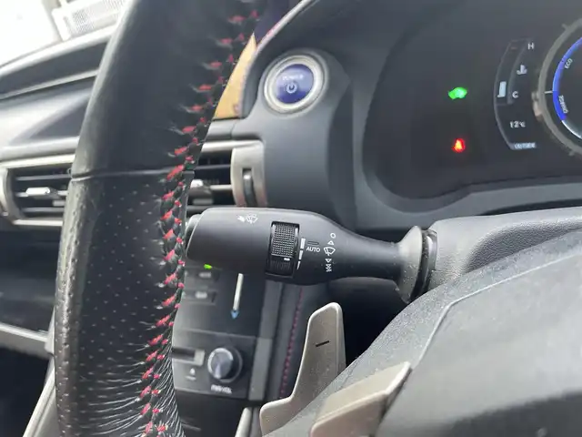 レクサス ＩＳ 300h Fスポーツ 宮城県 2013(平25)年 5.5万km ホワイトノーヴァガラスフレーク １オーナー//純正ＳＤナビ（フルセグＴＶ、ラジオ、ブルーレイ、ＳＤ、ＢＴ）//前後ドラレコ//純正ＡＷ//スペアキー//ビルトインＥＴＣ//追従型クルコン//純正フロアマット//追従型クルコン//USBポート//ワイパーデアイサー//前席パワーシーター//前席シートヒーター//横滑り防止機能//プッシュスタート//バックカメラ