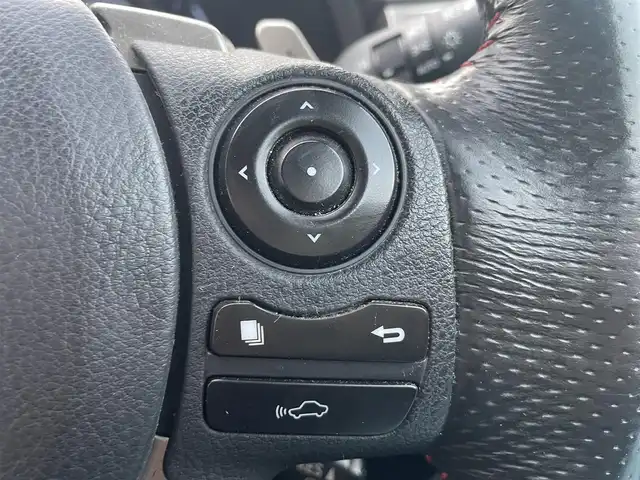 レクサス ＩＳ 300h Fスポーツ 宮城県 2013(平25)年 5.5万km ホワイトノーヴァガラスフレーク １オーナー//純正ＳＤナビ（フルセグＴＶ、ラジオ、ブルーレイ、ＳＤ、ＢＴ）//前後ドラレコ//純正ＡＷ//スペアキー//ビルトインＥＴＣ//追従型クルコン//純正フロアマット//追従型クルコン//USBポート//ワイパーデアイサー//前席パワーシーター//前席シートヒーター//横滑り防止機能//プッシュスタート//バックカメラ