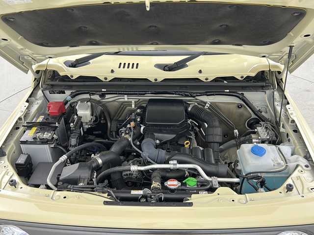 スズキ ジムニー XC 宮城県 2022(令4)年 1.9万km シフォンアイボリーM 禁煙車/ワンオーナー/スズキセーフティサポート/・衝突軽減ブレーキ/・車線逸脱警報システム/・アダプティブクルーズコントロール/・ヘッドライトウォッシャー/ヒーテッドドアミラー/純正ディスプレイオーディオ/・CD・DVD・BT/LEDヘッドライト/フォグライト/ビルドインETC/前席シートヒーター/革巻きステアリング/ステアリングスイッチ/プッシュスタート/スマートキー/純正フロアマット/純正16インチアルミホイール