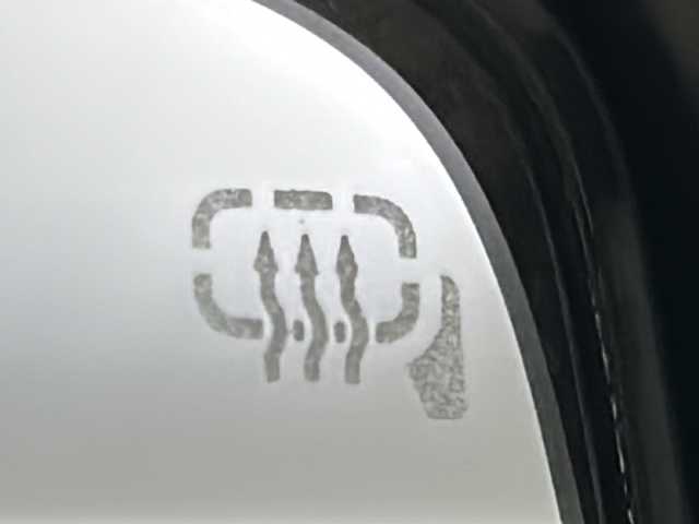 スズキ ジムニー XC 宮城県 2022(令4)年 1.9万km シフォンアイボリーM 禁煙車/ワンオーナー/スズキセーフティサポート/・衝突軽減ブレーキ/・車線逸脱警報システム/・アダプティブクルーズコントロール/・ヘッドライトウォッシャー/ヒーテッドドアミラー/純正ディスプレイオーディオ/・CD・DVD・BT/LEDヘッドライト/フォグライト/ビルドインETC/前席シートヒーター/革巻きステアリング/ステアリングスイッチ/プッシュスタート/スマートキー/純正フロアマット/純正16インチアルミホイール