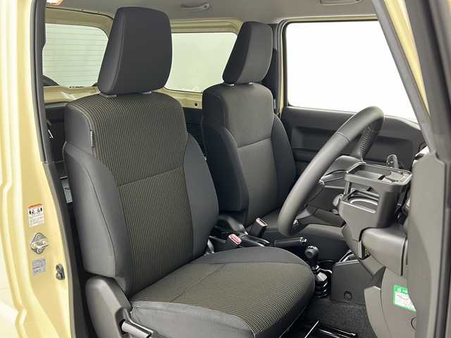 スズキ ジムニー XC 宮城県 2022(令4)年 1.9万km シフォンアイボリーM 禁煙車/ワンオーナー/スズキセーフティサポート/・衝突軽減ブレーキ/・車線逸脱警報システム/・アダプティブクルーズコントロール/・ヘッドライトウォッシャー/ヒーテッドドアミラー/純正ディスプレイオーディオ/・CD・DVD・BT/LEDヘッドライト/フォグライト/ビルドインETC/前席シートヒーター/革巻きステアリング/ステアリングスイッチ/プッシュスタート/スマートキー/純正フロアマット/純正16インチアルミホイール