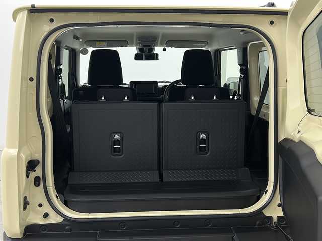 スズキ ジムニー XC 宮城県 2022(令4)年 1.9万km シフォンアイボリーM 禁煙車/ワンオーナー/スズキセーフティサポート/・衝突軽減ブレーキ/・車線逸脱警報システム/・アダプティブクルーズコントロール/・ヘッドライトウォッシャー/ヒーテッドドアミラー/純正ディスプレイオーディオ/・CD・DVD・BT/LEDヘッドライト/フォグライト/ビルドインETC/前席シートヒーター/革巻きステアリング/ステアリングスイッチ/プッシュスタート/スマートキー/純正フロアマット/純正16インチアルミホイール