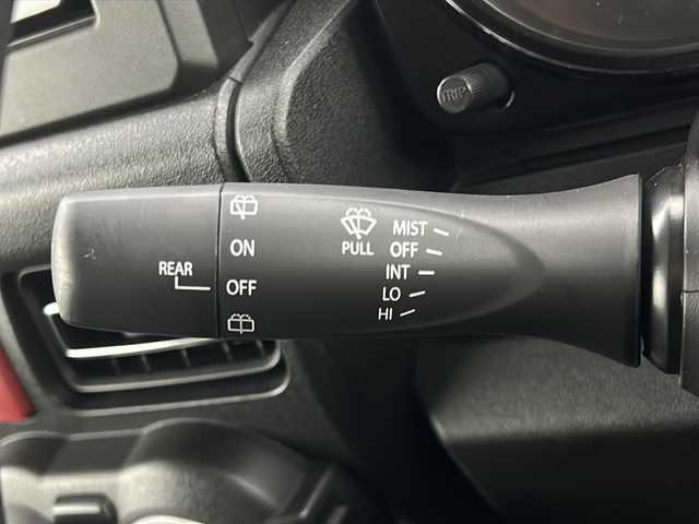 スズキ ジムニー XC 宮城県 2022(令4)年 1.9万km シフォンアイボリーM 禁煙車/ワンオーナー/スズキセーフティサポート/・衝突軽減ブレーキ/・車線逸脱警報システム/・アダプティブクルーズコントロール/・ヘッドライトウォッシャー/ヒーテッドドアミラー/純正ディスプレイオーディオ/・CD・DVD・BT/LEDヘッドライト/フォグライト/ビルドインETC/前席シートヒーター/革巻きステアリング/ステアリングスイッチ/プッシュスタート/スマートキー/純正フロアマット/純正16インチアルミホイール