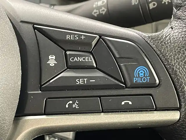 日産 セレナ ハイウェイスター V 愛知県 2020(令2)年 8.8万km ブリリアントシルバー 純正10インチナビ/プロパイロット/衝突軽減ブレーキ/両側電動スライドドア/アラウンドビューモニター/ビルトインETC/LEDヘッドライト/ドライブレコーダー/デジタルインナーミラー/ブラインドスポットモニター/フルセグTV/Bluetooth/コーナーセンサー/レーンキープアシスト/オートハイビーム/プッシュスタート/スマートキー/アイドリングストップ/ミュージックサーバー/ミュージックプレイヤー接続/純正フロアマット/純正アルミホイール/オートライト/ウィンカーミラー/電動格納ミラー/フォグランプ/Wエアコン/電動パーキングブレーキ/オートブレーキホールド/ステアリングリモコン/横滑り防止装置