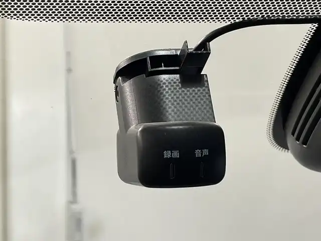 日産 セレナ ハイウェイスター V 愛知県 2020(令2)年 8.8万km ブリリアントシルバー 純正10インチナビ/プロパイロット/衝突軽減ブレーキ/両側電動スライドドア/アラウンドビューモニター/ビルトインETC/LEDヘッドライト/ドライブレコーダー/デジタルインナーミラー/ブラインドスポットモニター/フルセグTV/Bluetooth/コーナーセンサー/レーンキープアシスト/オートハイビーム/プッシュスタート/スマートキー/アイドリングストップ/ミュージックサーバー/ミュージックプレイヤー接続/純正フロアマット/純正アルミホイール/オートライト/ウィンカーミラー/電動格納ミラー/フォグランプ/Wエアコン/電動パーキングブレーキ/オートブレーキホールド/ステアリングリモコン/横滑り防止装置