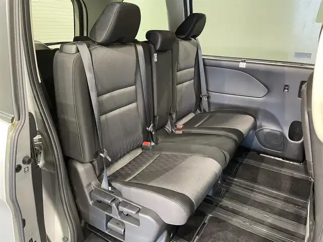 日産 セレナ ハイウェイスター V 愛知県 2020(令2)年 8.8万km ブリリアントシルバー 純正10インチナビ/プロパイロット/衝突軽減ブレーキ/両側電動スライドドア/アラウンドビューモニター/ビルトインETC/LEDヘッドライト/ドライブレコーダー/デジタルインナーミラー/ブラインドスポットモニター/フルセグTV/Bluetooth/コーナーセンサー/レーンキープアシスト/オートハイビーム/プッシュスタート/スマートキー/アイドリングストップ/ミュージックサーバー/ミュージックプレイヤー接続/純正フロアマット/純正アルミホイール/オートライト/ウィンカーミラー/電動格納ミラー/フォグランプ/Wエアコン/電動パーキングブレーキ/オートブレーキホールド/ステアリングリモコン/横滑り防止装置