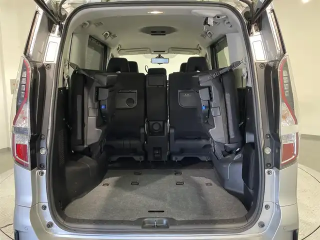 日産 セレナ ハイウェイスター V 愛知県 2020(令2)年 8.8万km ブリリアントシルバー 純正10インチナビ/プロパイロット/衝突軽減ブレーキ/両側電動スライドドア/アラウンドビューモニター/ビルトインETC/LEDヘッドライト/ドライブレコーダー/デジタルインナーミラー/ブラインドスポットモニター/フルセグTV/Bluetooth/コーナーセンサー/レーンキープアシスト/オートハイビーム/プッシュスタート/スマートキー/アイドリングストップ/ミュージックサーバー/ミュージックプレイヤー接続/純正フロアマット/純正アルミホイール/オートライト/ウィンカーミラー/電動格納ミラー/フォグランプ/Wエアコン/電動パーキングブレーキ/オートブレーキホールド/ステアリングリモコン/横滑り防止装置