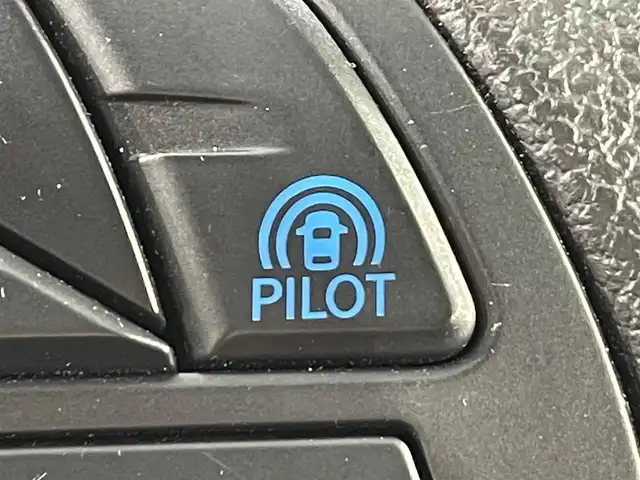 日産 セレナ ハイウェイスター V 愛知県 2020(令2)年 8.8万km ブリリアントシルバー 純正10インチナビ/プロパイロット/衝突軽減ブレーキ/両側電動スライドドア/アラウンドビューモニター/ビルトインETC/LEDヘッドライト/ドライブレコーダー/デジタルインナーミラー/ブラインドスポットモニター/フルセグTV/Bluetooth/コーナーセンサー/レーンキープアシスト/オートハイビーム/プッシュスタート/スマートキー/アイドリングストップ/ミュージックサーバー/ミュージックプレイヤー接続/純正フロアマット/純正アルミホイール/オートライト/ウィンカーミラー/電動格納ミラー/フォグランプ/Wエアコン/電動パーキングブレーキ/オートブレーキホールド/ステアリングリモコン/横滑り防止装置