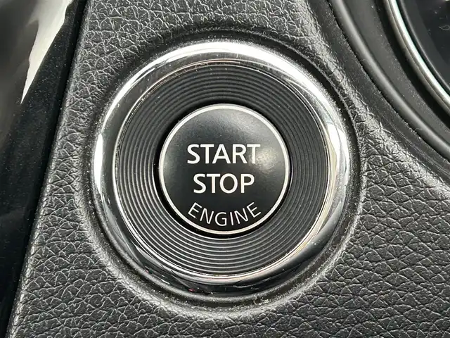 日産 エクストレイル 20X エマージェンシーブレーキ 愛媛県 2015(平27)年 6.7万km ダイヤモンドブラック 登録時走行距離：66142Km/メーカーOP純正SDナビ/AM/FM/DVD/CD/フルセグ/BT/4WD/ビルトインETC/AAC/D+Nシートヒーター/クルーズコントロール/ダウンヒルアシストコントロール/横滑り防止装置/レーンキープアシスト/衝突軽減システム/コーナーセンサー/オートライト/エンジンスタートボタン/スマートキー/純正フロアマット/純正アルミホイール