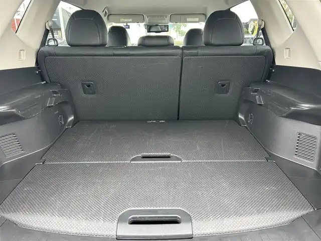 日産 エクストレイル 20X エマージェンシーブレーキ 愛媛県 2015(平27)年 6.7万km ダイヤモンドブラック 登録時走行距離：66142Km/メーカーOP純正SDナビ/AM/FM/DVD/CD/フルセグ/BT/4WD/ビルトインETC/AAC/D+Nシートヒーター/クルーズコントロール/ダウンヒルアシストコントロール/横滑り防止装置/レーンキープアシスト/衝突軽減システム/コーナーセンサー/オートライト/エンジンスタートボタン/スマートキー/純正フロアマット/純正アルミホイール