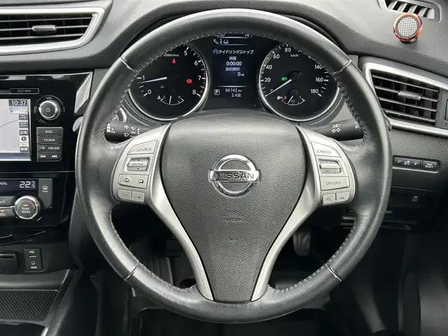 日産 エクストレイル 20X エマージェンシーブレーキ 愛媛県 2015(平27)年 6.7万km ダイヤモンドブラック 登録時走行距離：66142Km/メーカーOP純正SDナビ/AM/FM/DVD/CD/フルセグ/BT/4WD/ビルトインETC/AAC/D+Nシートヒーター/クルーズコントロール/ダウンヒルアシストコントロール/横滑り防止装置/レーンキープアシスト/衝突軽減システム/コーナーセンサー/オートライト/エンジンスタートボタン/スマートキー/純正フロアマット/純正アルミホイール