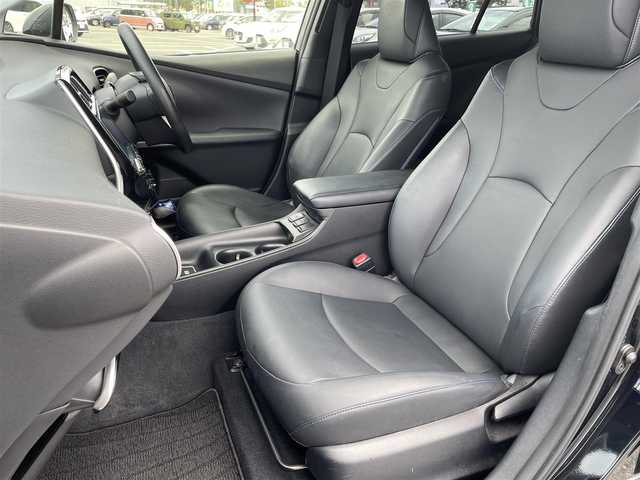 トヨタ プリウス S ツーリングセレクション 鳥取県 2016(平28)年 10.4万km アティチュードブラックマイカ ワンオーナー/アルパイン９型ナビ／フルセグ／ＤＶＤ／ＣＤ／ＢＴ/バックカメラ・ビルトインＥＴＣ/ドライブレコーダー/エアロパーツ（F・S・R）/トヨタセーフティセンス/レーダークルーズ/レーンアシスト/黒レザーシート/前席シートヒーター/純正１７インチＡＷ/（ブラックエディション用キャップ）/プッシュエンジンスタート/ＬＥＤヘットライト/フォグライト/社外アルミスタットレス積込/（スタットレスタイヤ残溝　６部山）/スマートキーｘ２/保証書・取扱説明書